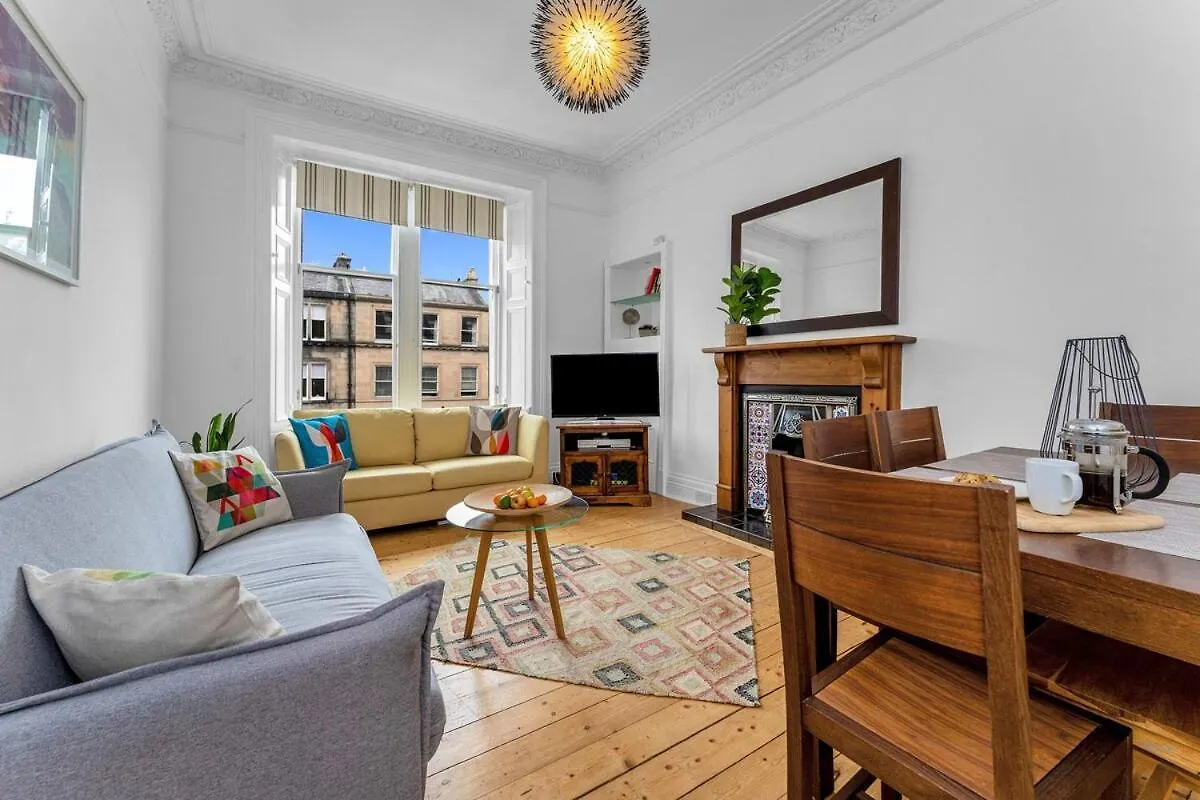 Gorgeous City Centre Pad, 2 Bedrooms Эдинбург